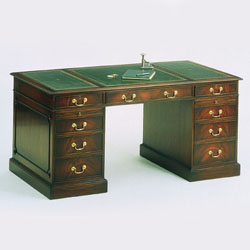 Bevan Funnell >Mahogany Pedestal Desk V760S